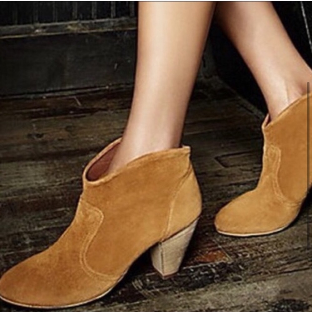 Steve by Steve Madden Pembrook Suede Booties - Picture 2 of 3